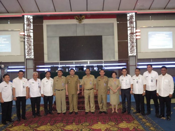 pelantikan sekcam Foto bersama wakil walikota