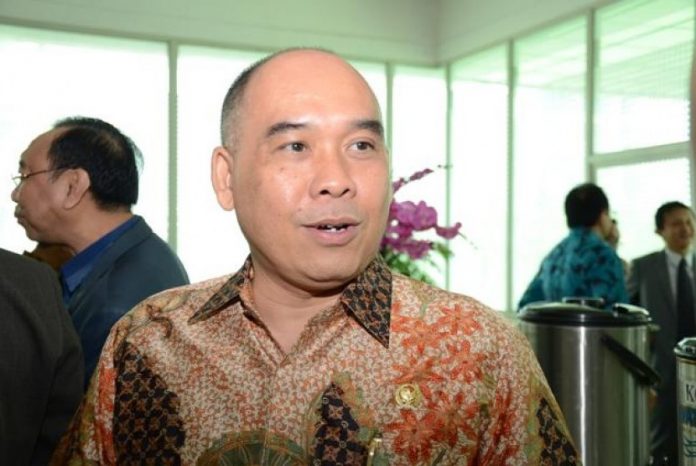 anggota-komisi-xi-dpr-heri-gunawan-_160826202926-455