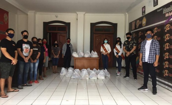 bantuan-sembako-ikatan-nyong-noni-sulut-di-aipi-manado bantuan sembako ikatan nyong noni sulut di aipi manado