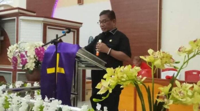 wabup-talaud-tutup-sidang-sinode-am-gereja-gereja-suluttenggo